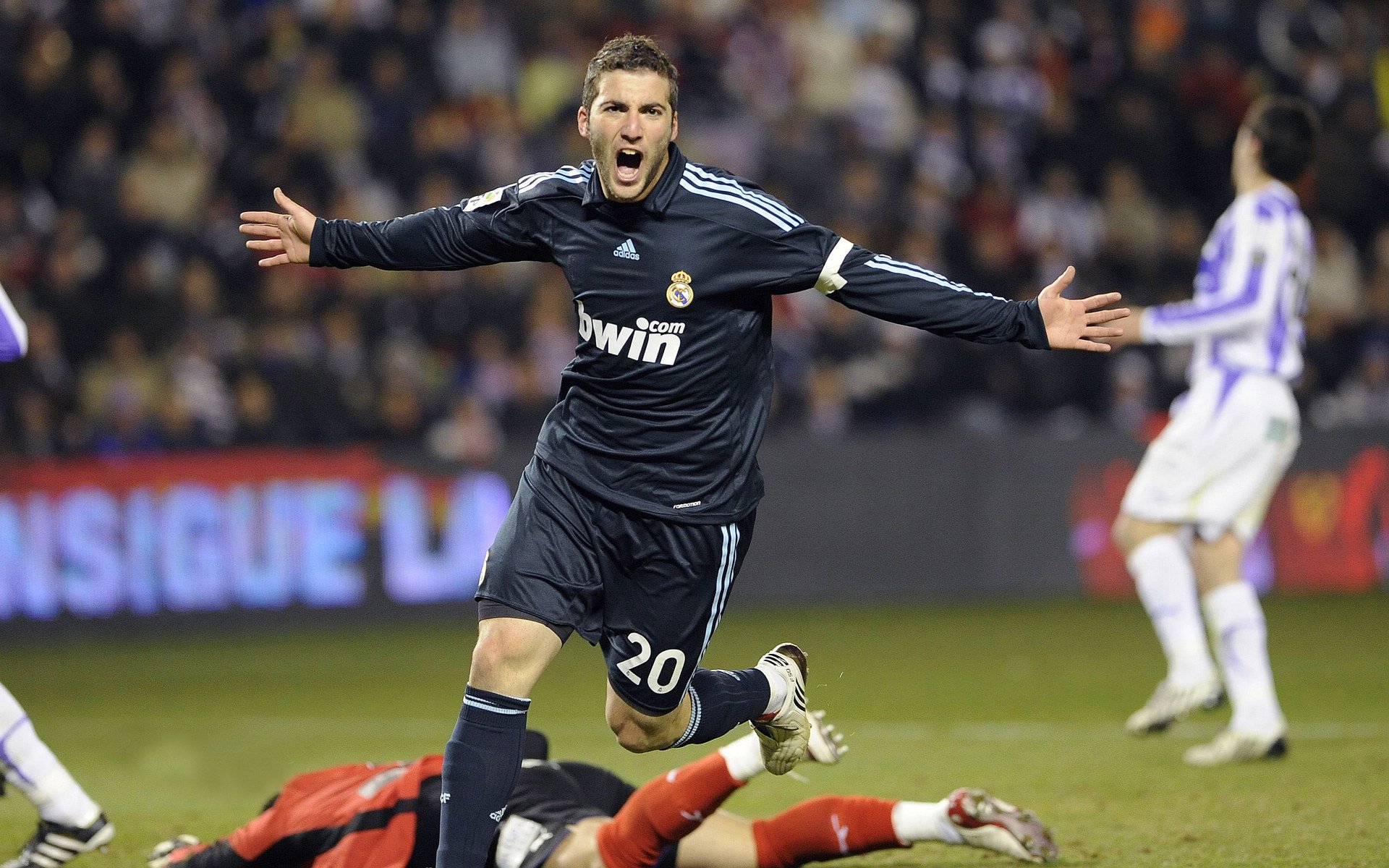 AIYOUXI.COM-《CS_GO超级决战，现场气氛燃爆全场》，超哥csgo