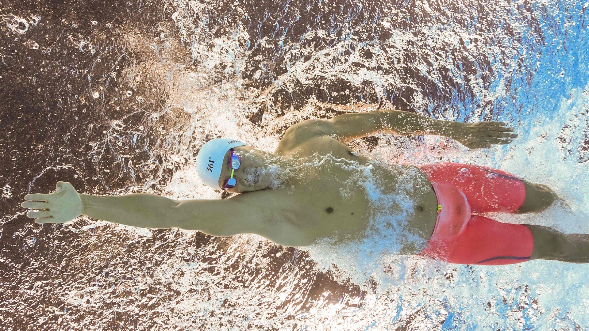 爱游戏 电竞-《电竞赛事中的数字互动：弹幕、投票让观众当“导演”》，电竞赛事数据平台