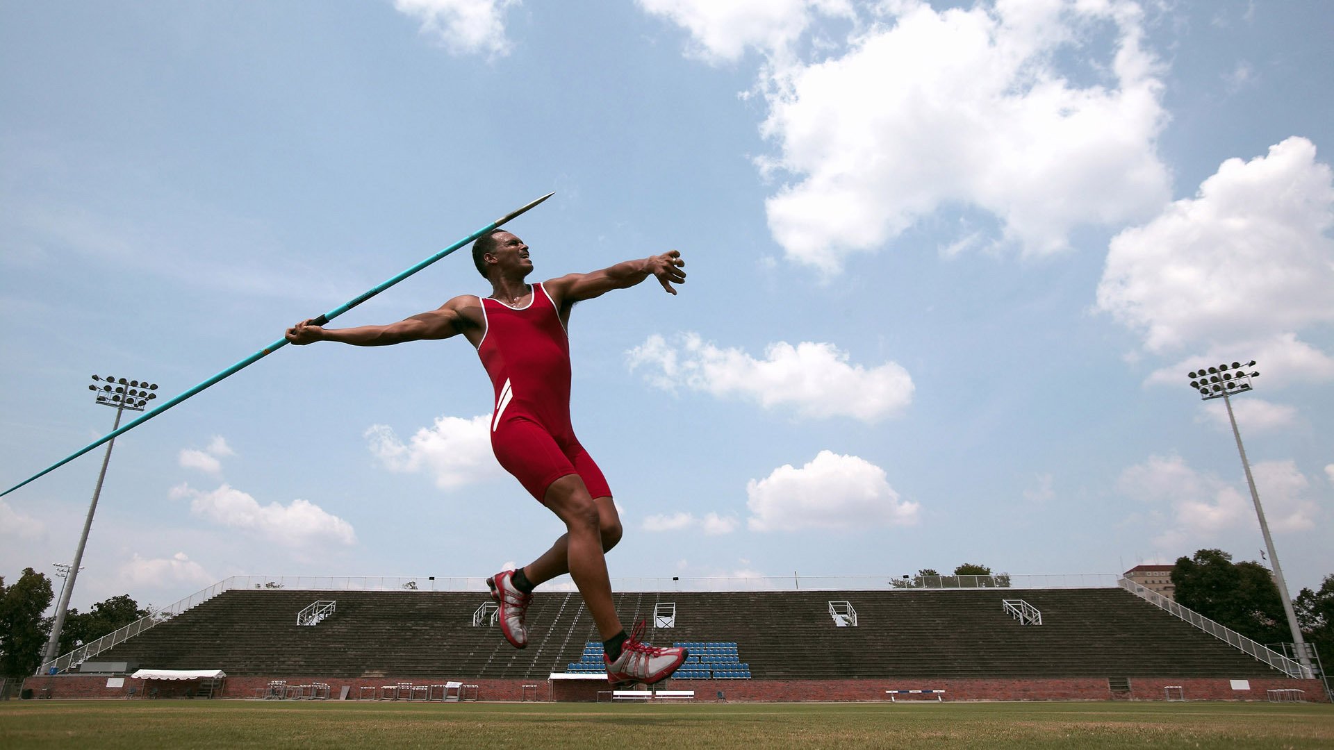 爱游戏中国-《国家政策不断推动电竞产业，政府设立专项扶持基金》，国家关于推动电竞产业的政策