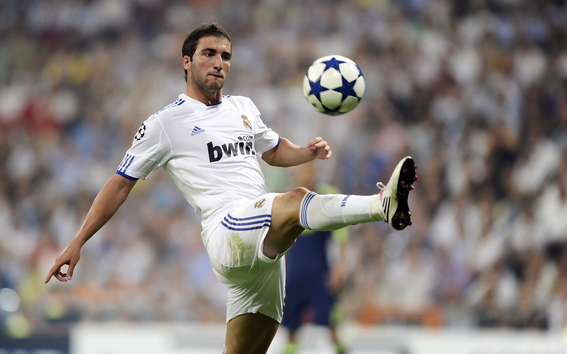 爱游戏电竞-乌拉圭男足在巴黎奥运会比赛中表现出色，赢得奖牌，乌拉圭足球奥运会